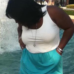 Meet your Posher, Simone